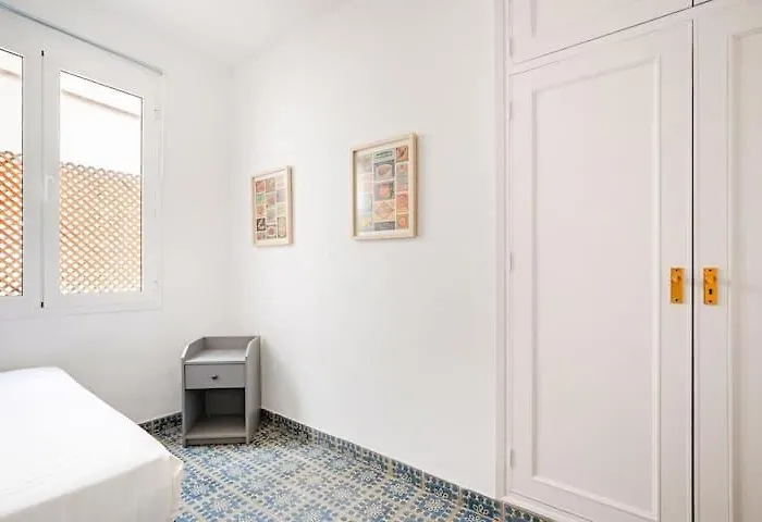 Boutique Abades I *
