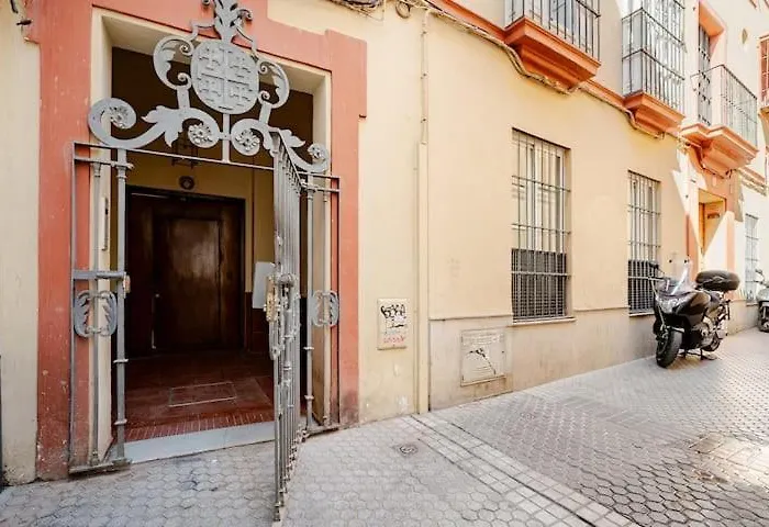 Boutique Abades I *